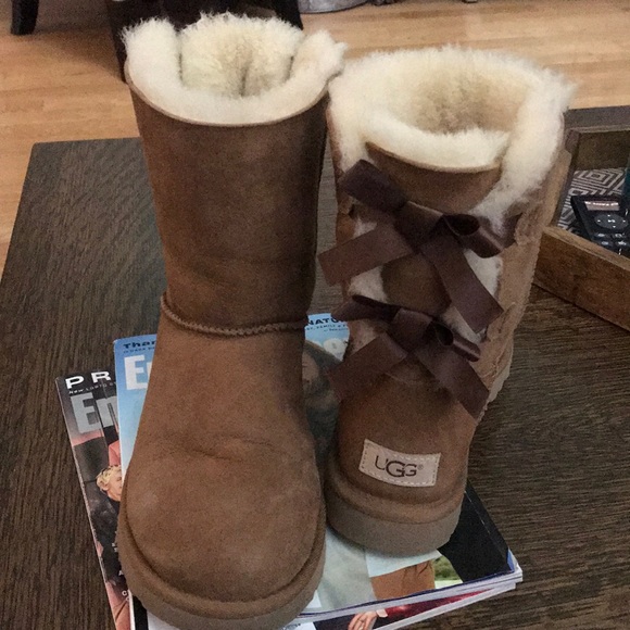 ugg bailey bow 39